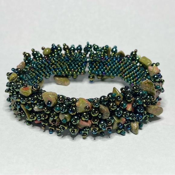 Agate Chip Stone And Iridescent Glass Seed Bead Bracelet Green Orange Brown - Picture 2 of 5